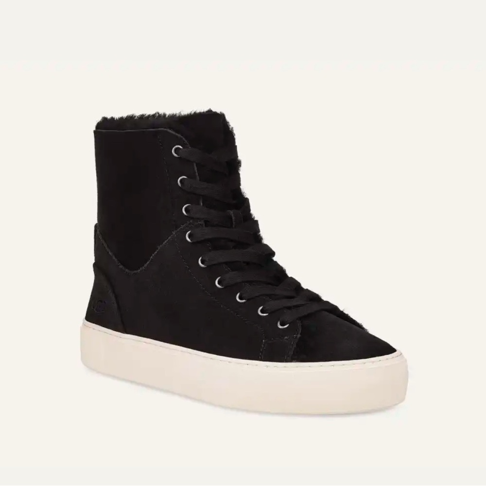 UGG Beven Trainer Sneakers / Size 6.5 / Used, in good condition